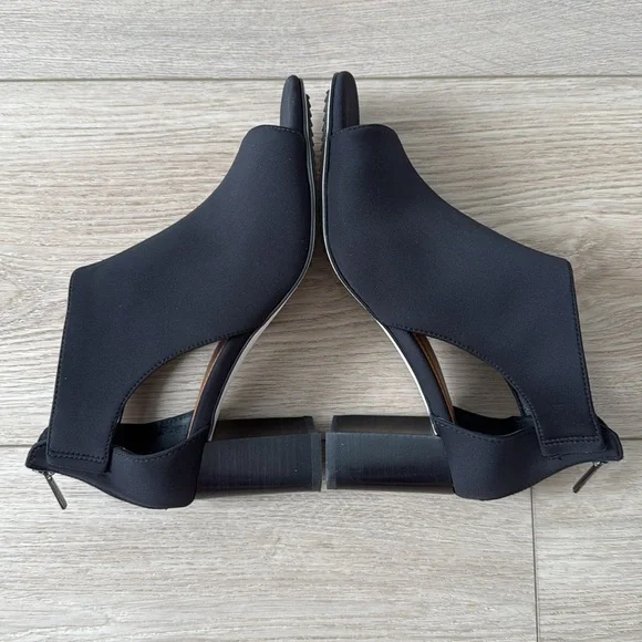 Donald Pliner Panina Black Bootie size 8 - Picture 8 of 9